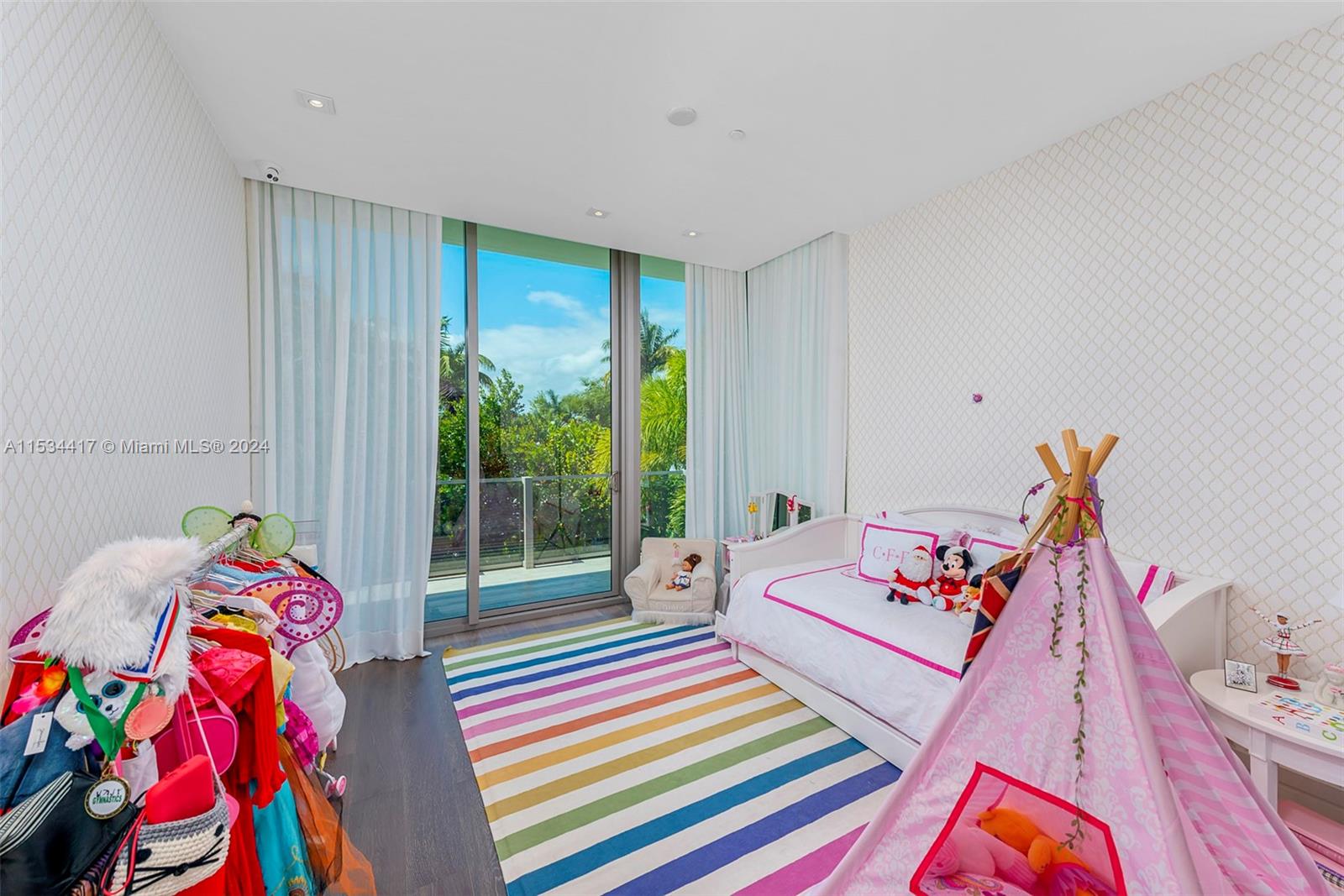 OCEANA KEY BISCAYNE CONDO - Residential