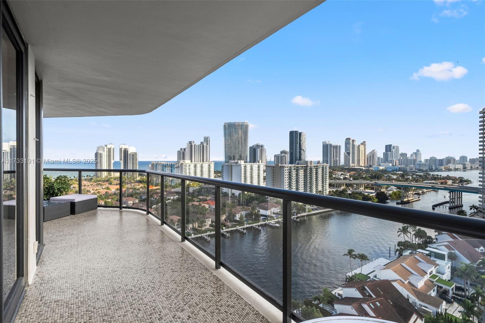 Property for Sale at 19667 Turnberry Way 20B, Aventura, Miami-Dade County, Florida - Bedrooms: 2 
Bathrooms: 2  - $840,000