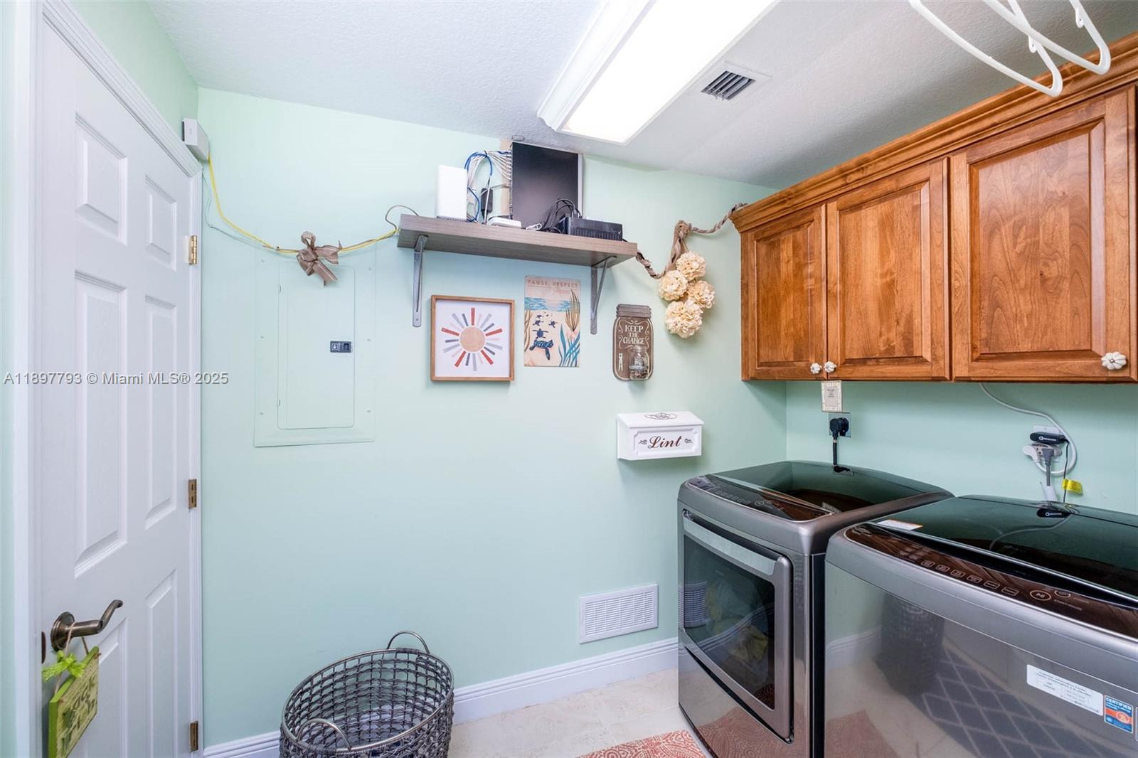 HAMMER POINT PARK - Residential