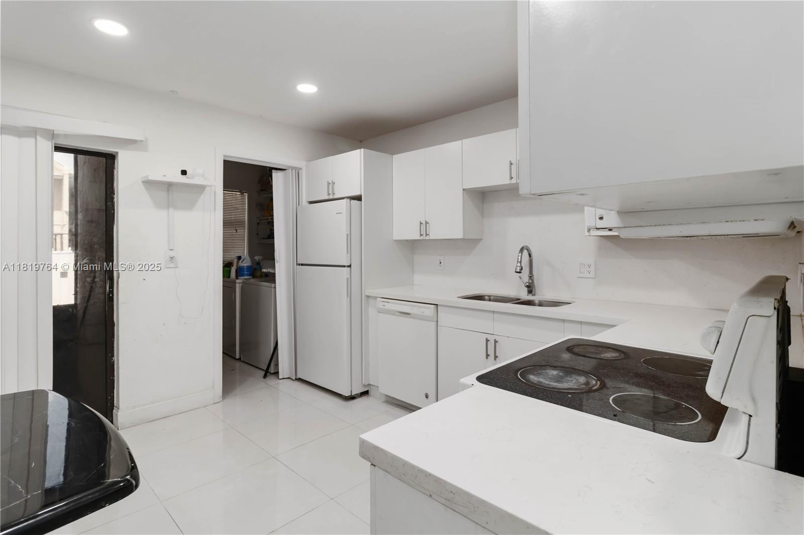 CUTLER CREEK VILLAGE COND - Residential