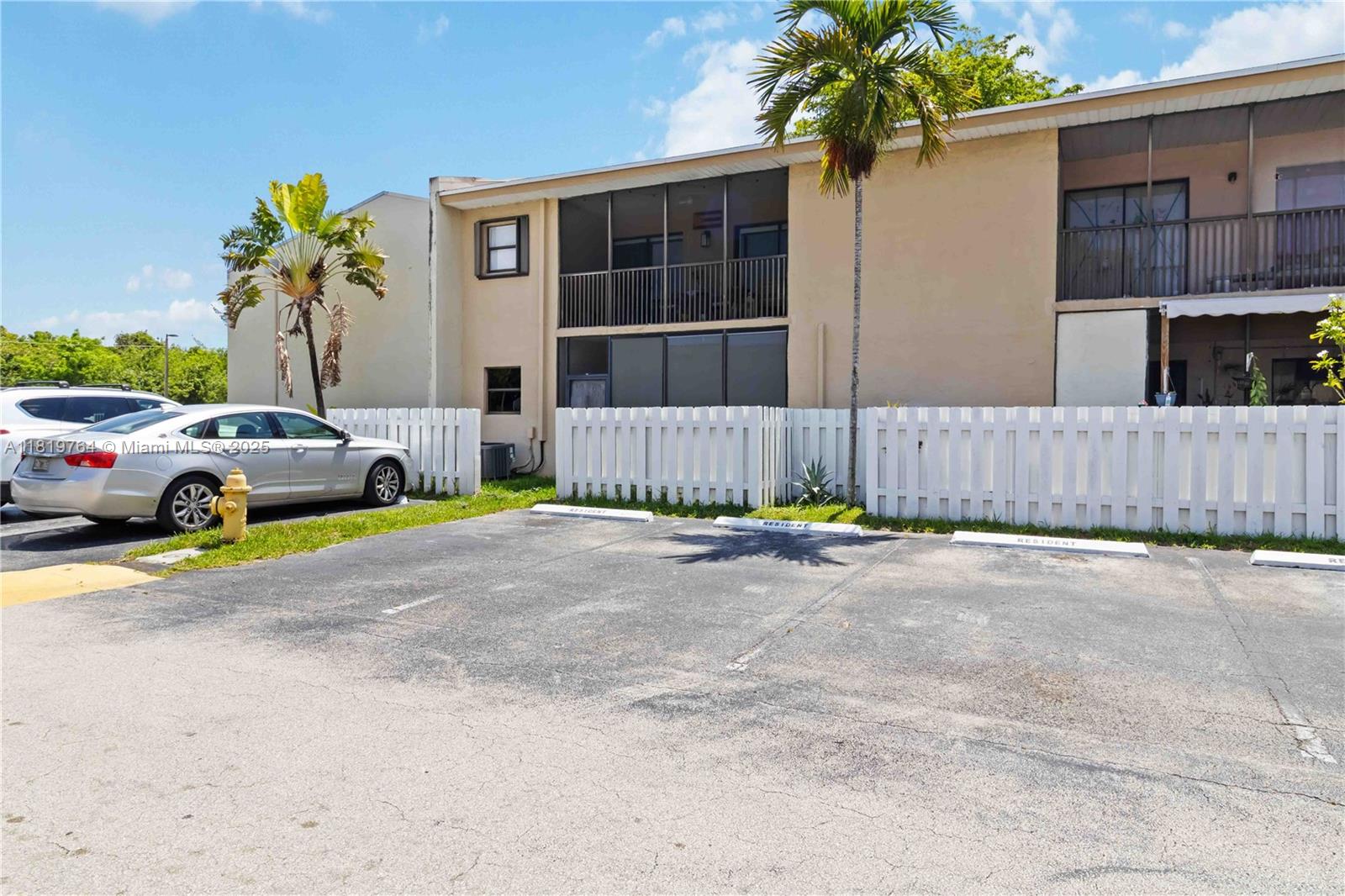 Property for Sale at 10350 Sw 220th St 142, Cutler Bay, Miami-Dade County, Florida - Bedrooms: 2 
Bathrooms: 2  - $230,000
