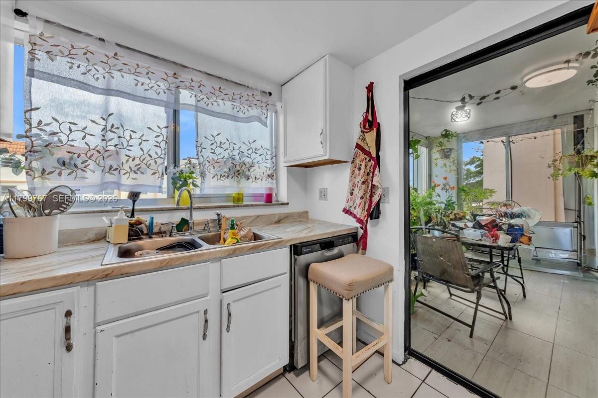 CYPRESS TREE CONDO BLDG 5 - Residential