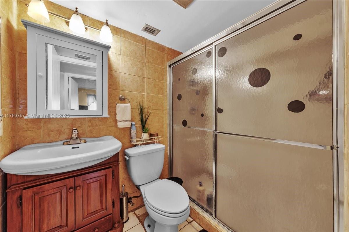 CYPRESS TREE CONDO BLDG 5 - Residential