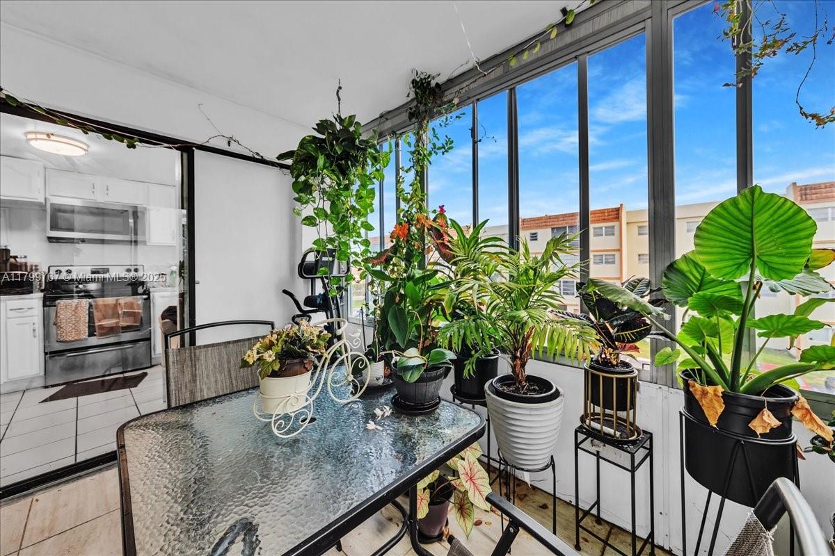 CYPRESS TREE CONDO BLDG 5 - Residential