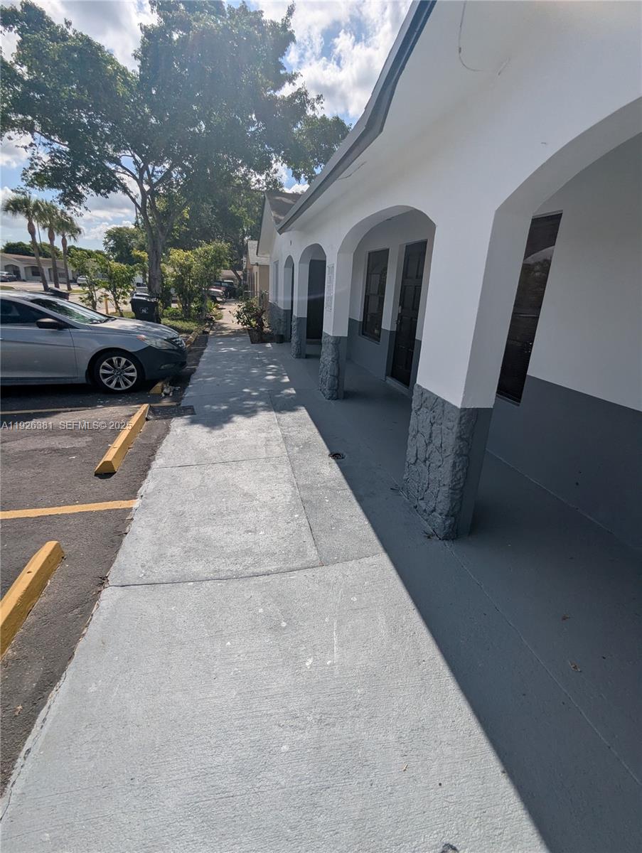 LAUDERDALE NORTH PARK SEC - Residential Lease