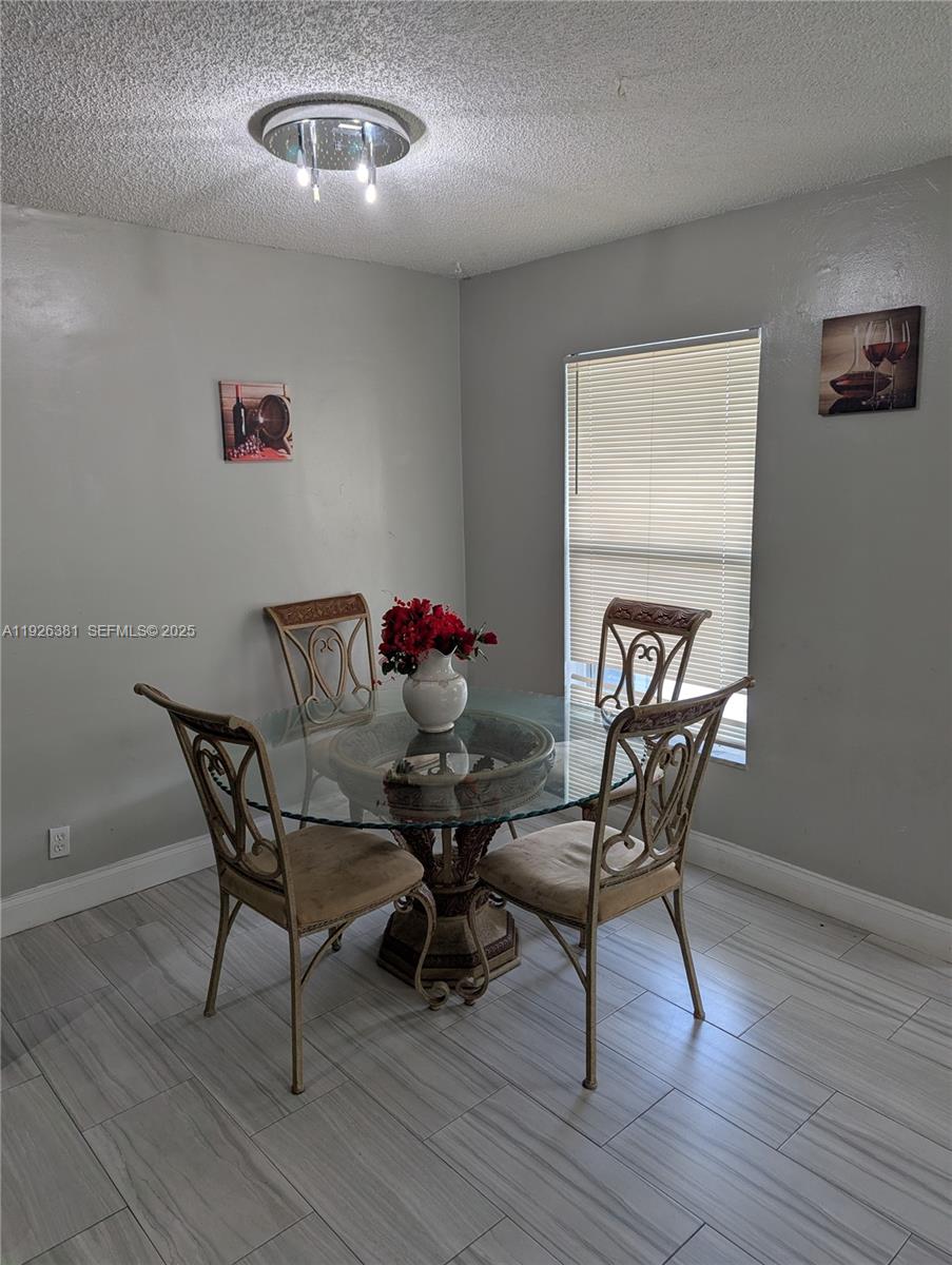 LAUDERDALE NORTH PARK SEC - Residential Lease