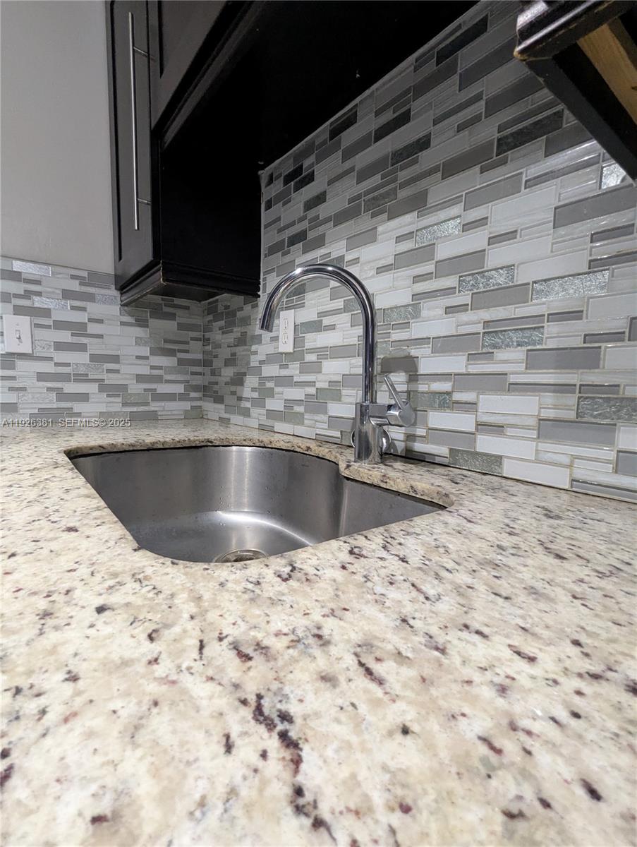 LAUDERDALE NORTH PARK SEC - Residential Lease