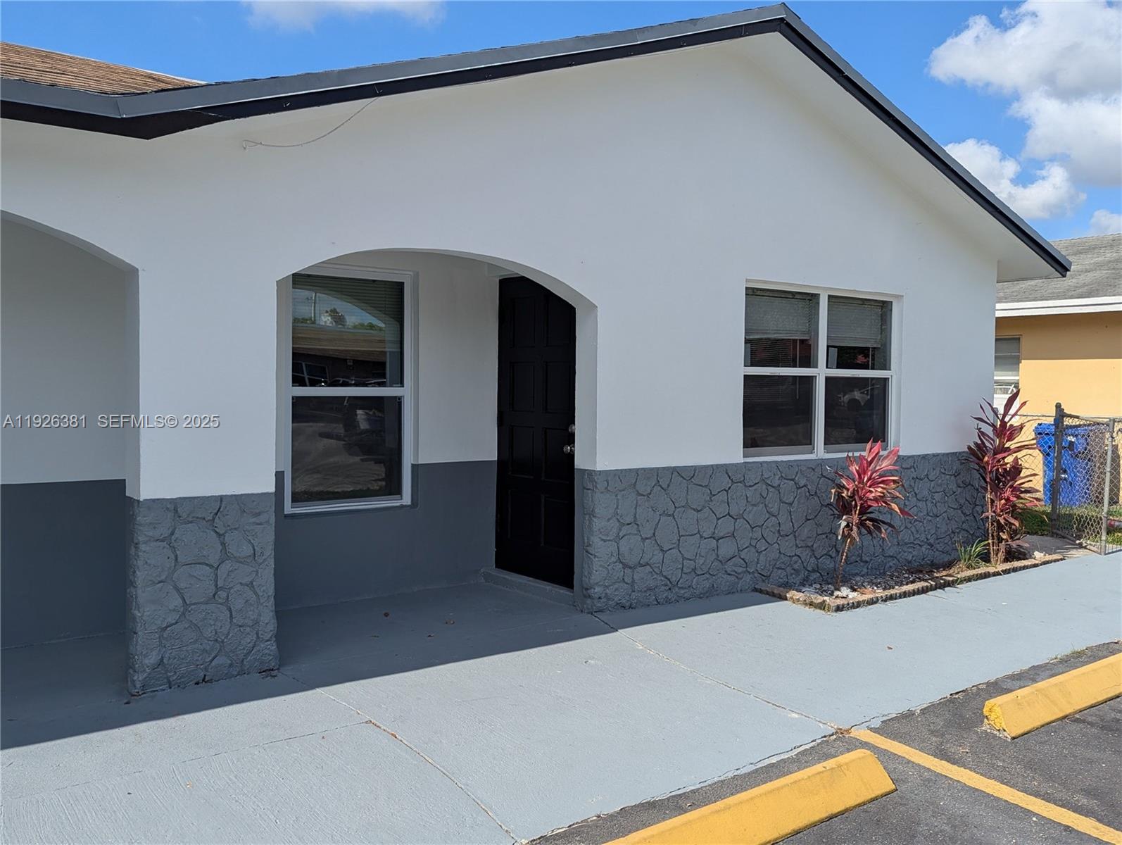 LAUDERDALE NORTH PARK SEC - Residential Lease