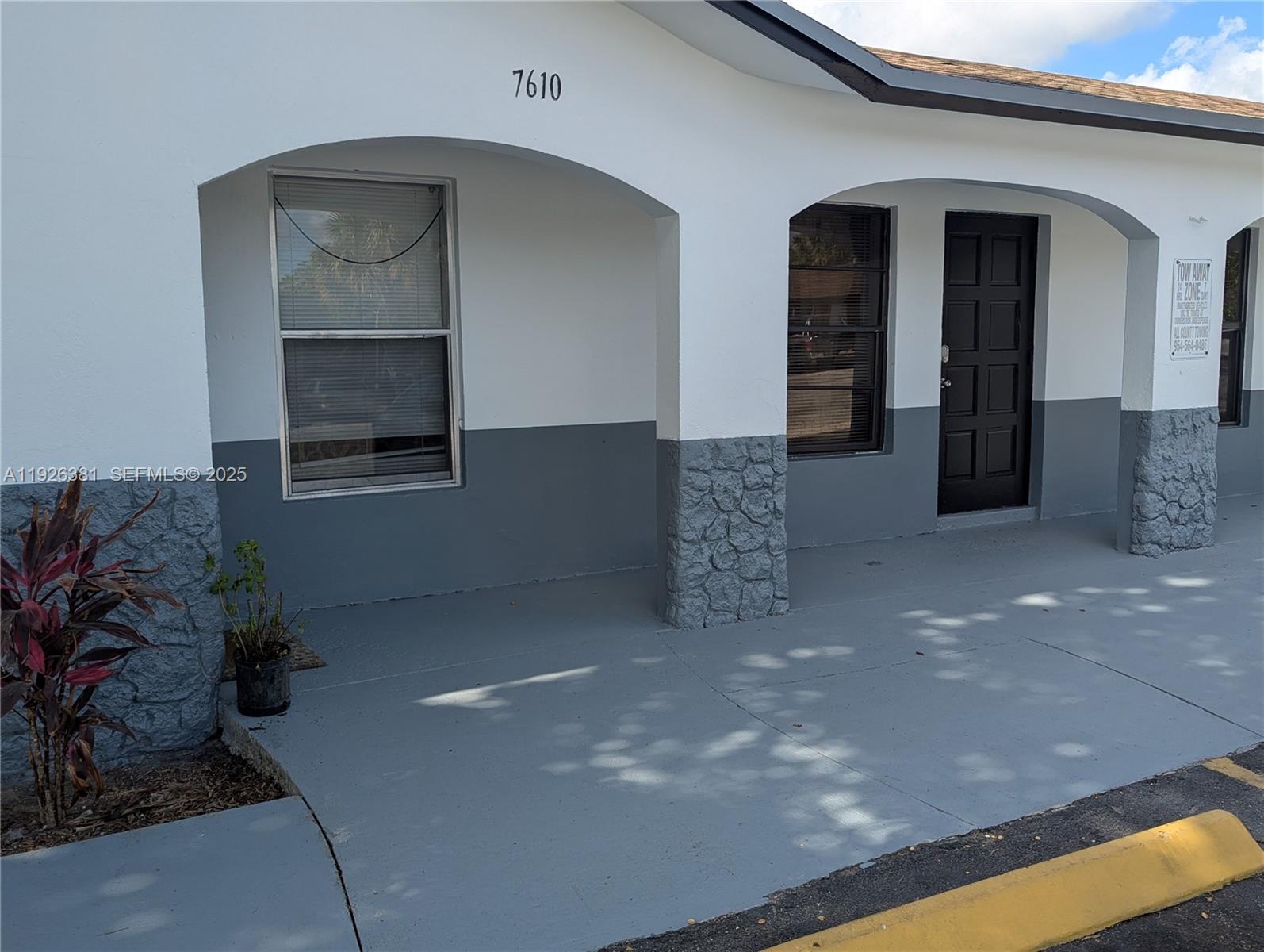 LAUDERDALE NORTH PARK SEC - Residential Lease