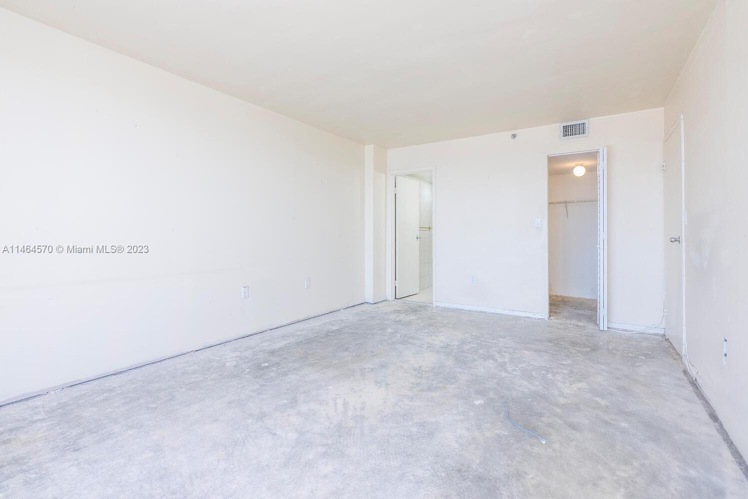 VENETIA CONDO - Residential