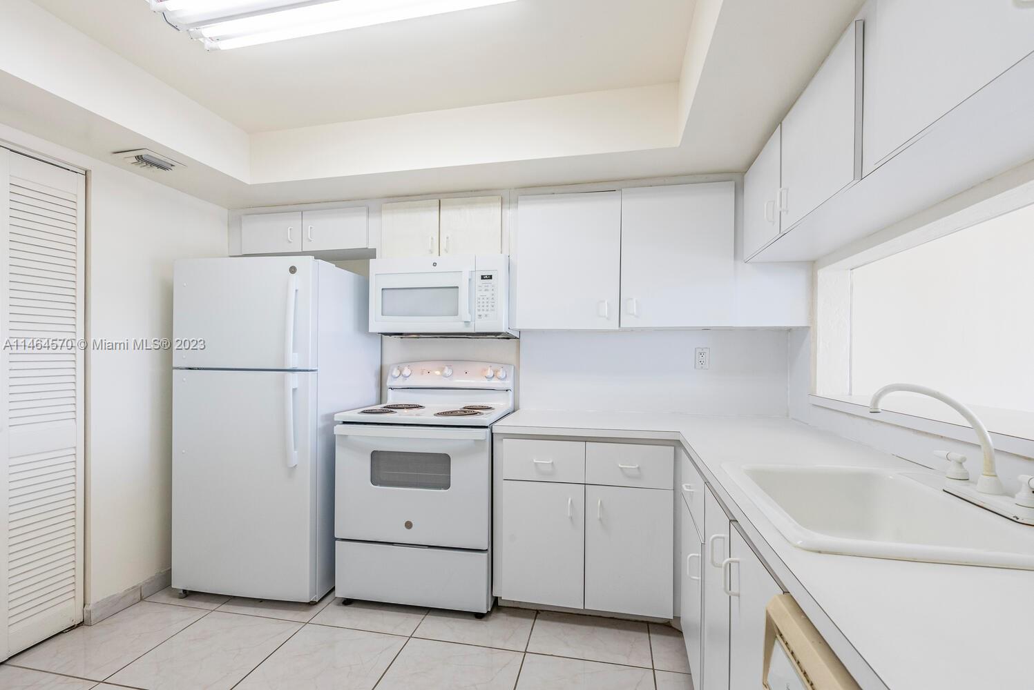 VENETIA CONDO - Residential