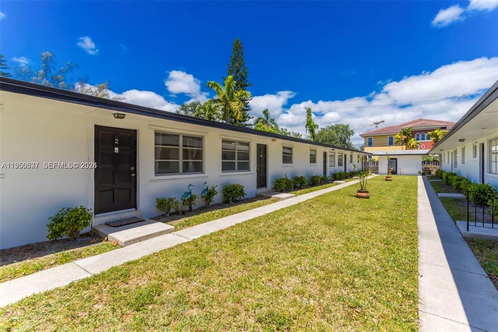 Photo of 2215 Jackson St #3, Hollywood, FL 33020 (MLS # A11950537)