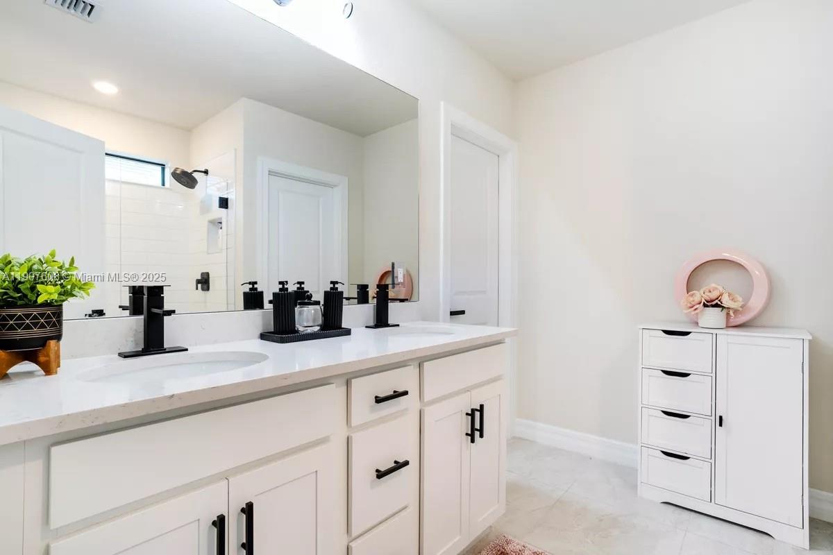 TRICITY PLAT - Residential Lease