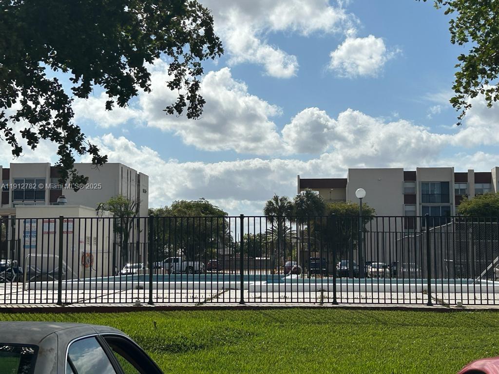 VERSAILLE GARDENS I CONDO - Residential Lease