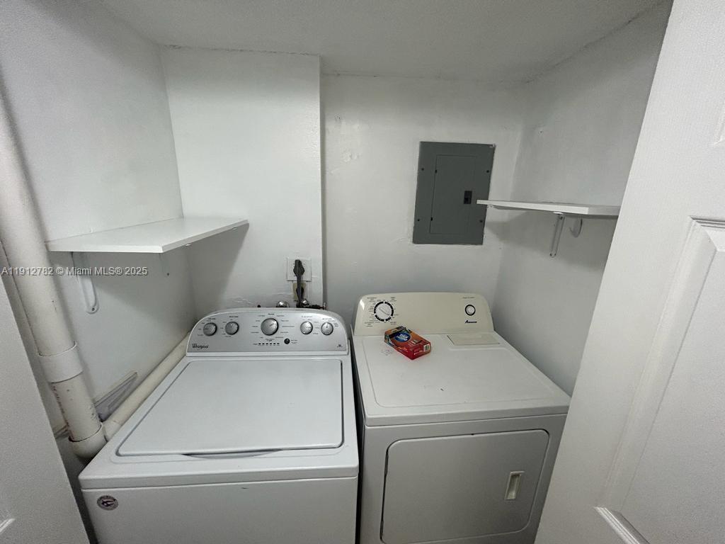 VERSAILLE GARDENS I CONDO - Residential Lease