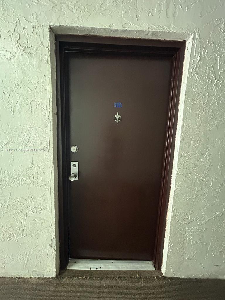 VERSAILLE GARDENS I CONDO - Residential Lease