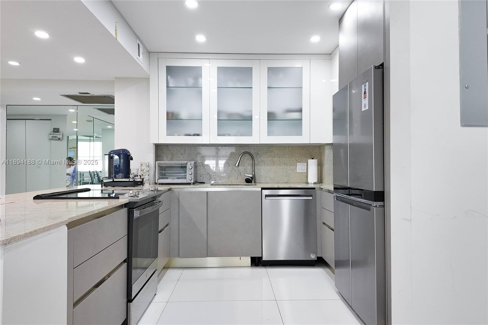 HEMISPHERES CONDO - Residential Lease