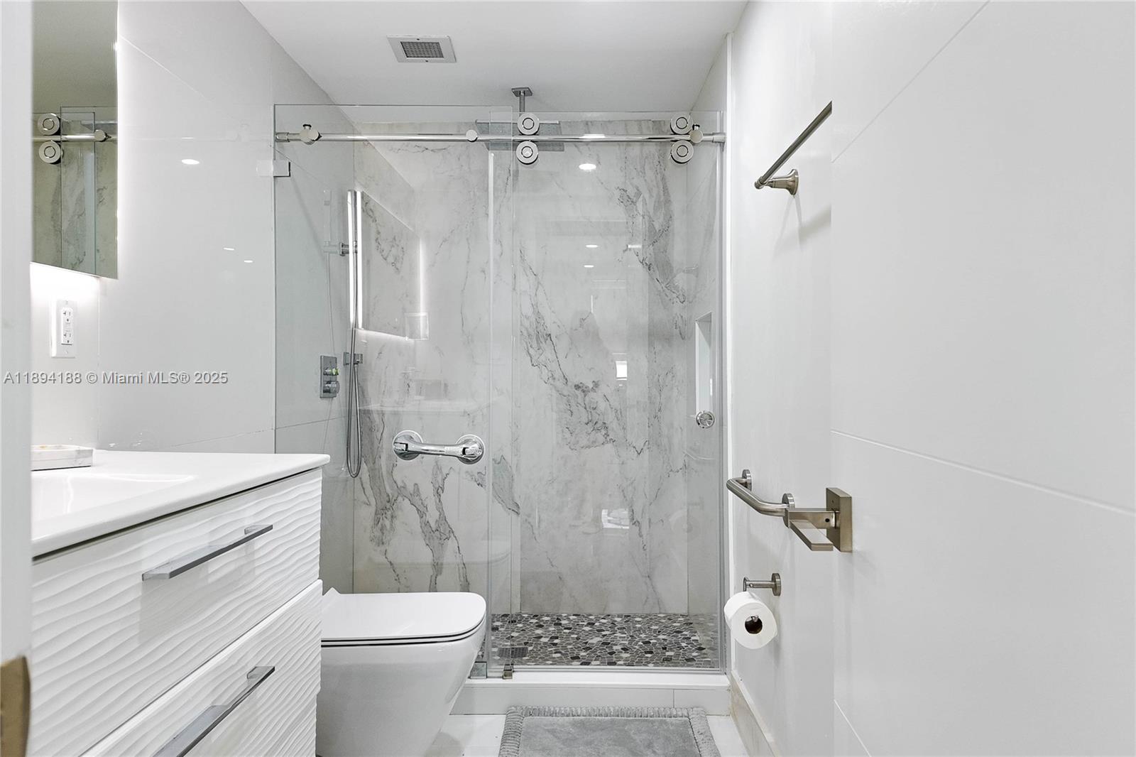 HEMISPHERES CONDO - Residential Lease