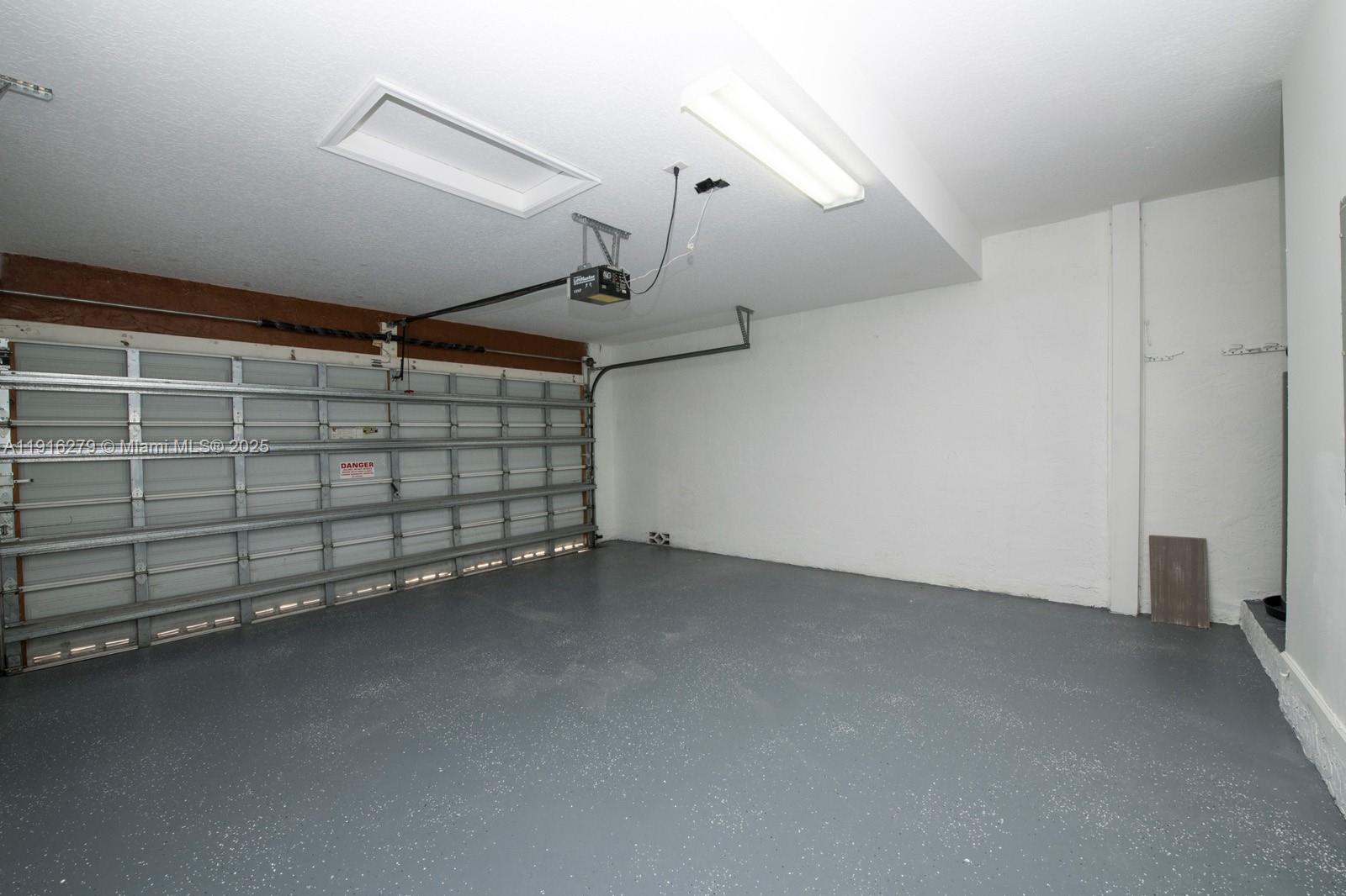 RIVIERA ISLES II - Residential Lease