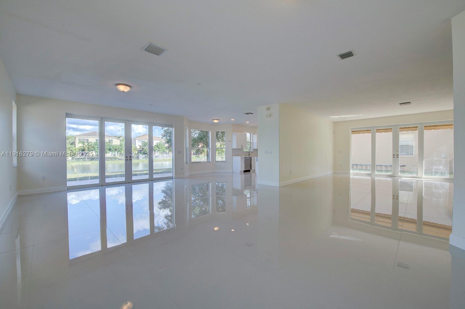 RIVIERA ISLES II - Residential Lease