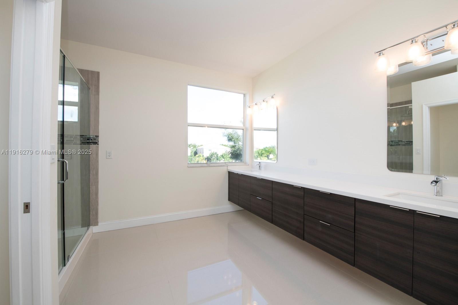 RIVIERA ISLES II - Residential Lease