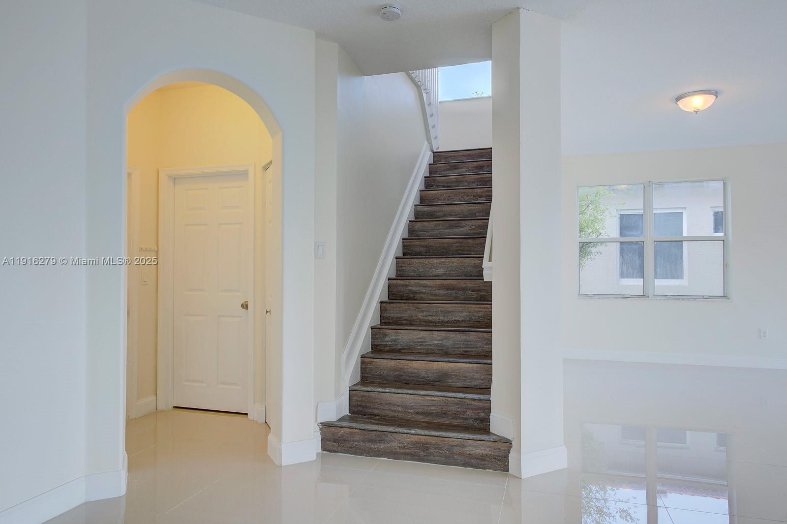 RIVIERA ISLES II - Residential Lease