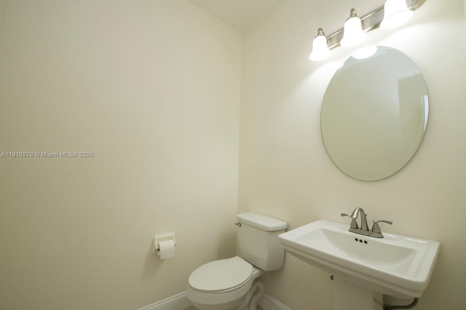 RIVIERA ISLES II - Residential Lease