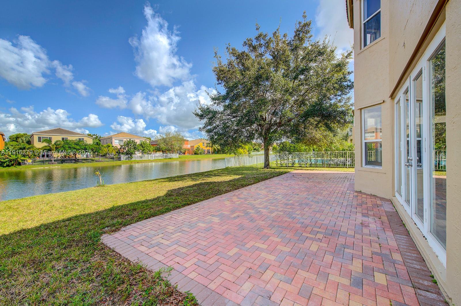 RIVIERA ISLES II - Residential Lease