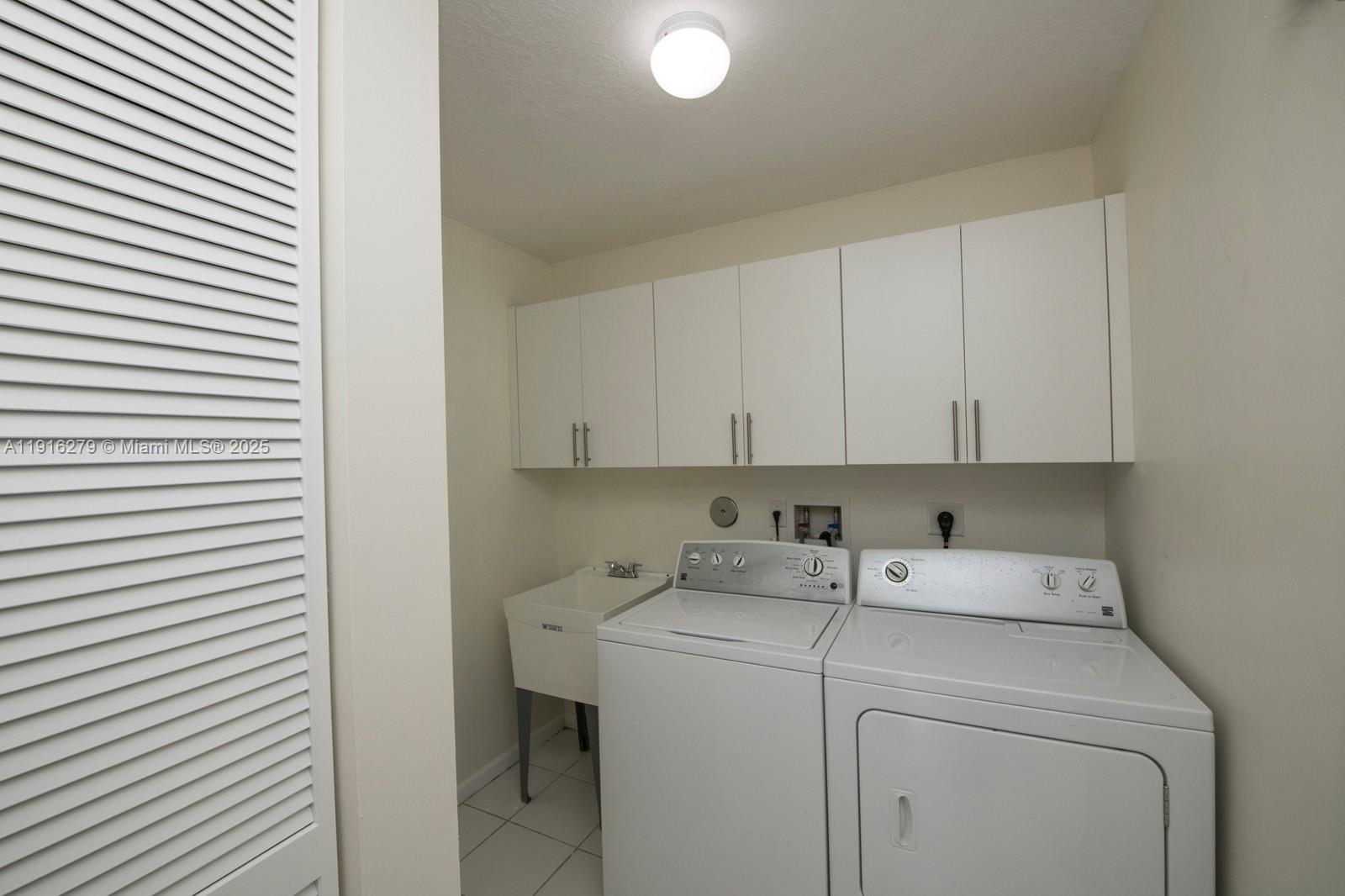 RIVIERA ISLES II - Residential Lease