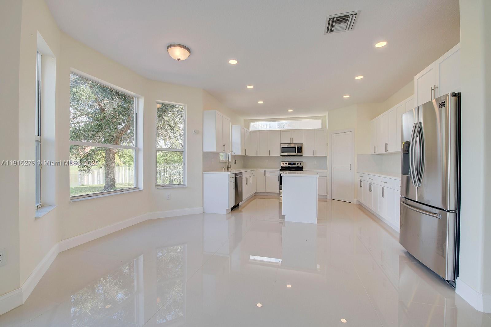 RIVIERA ISLES II - Residential Lease