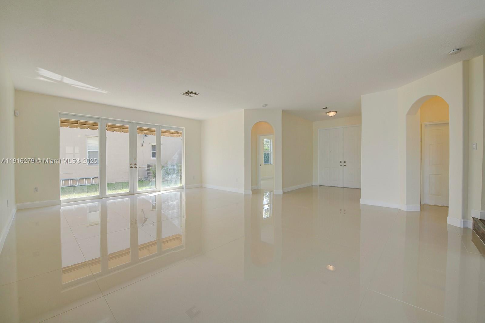 RIVIERA ISLES II - Residential Lease