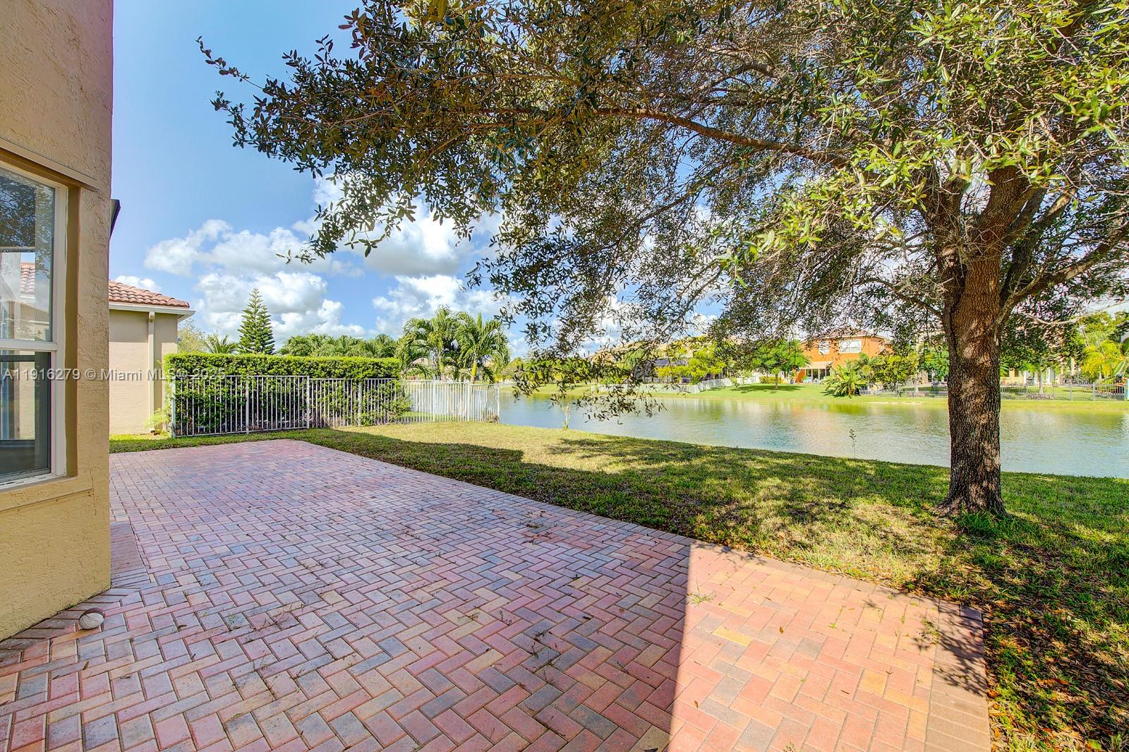 RIVIERA ISLES II - Residential Lease