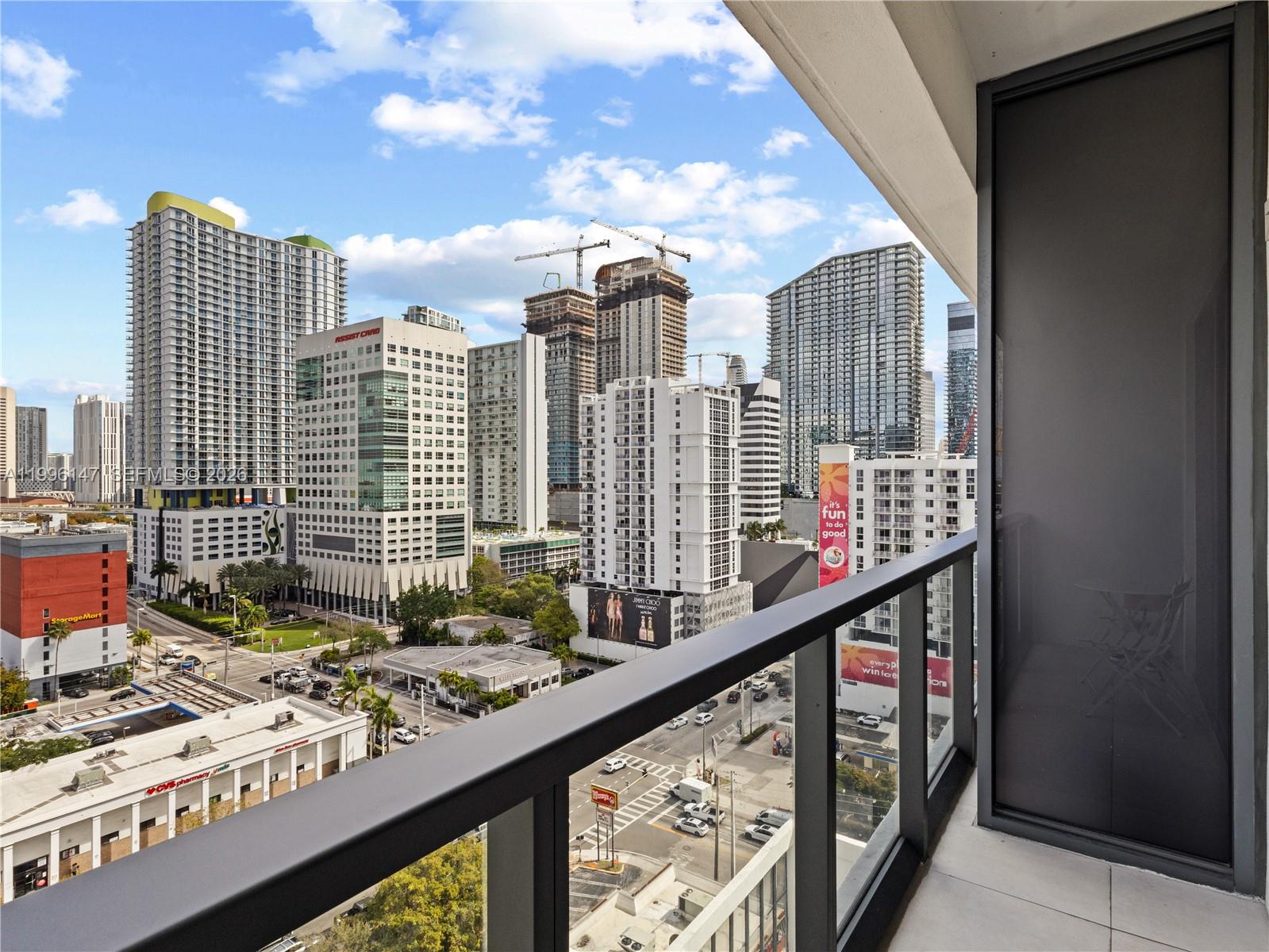 smart Brickel condo - Residential