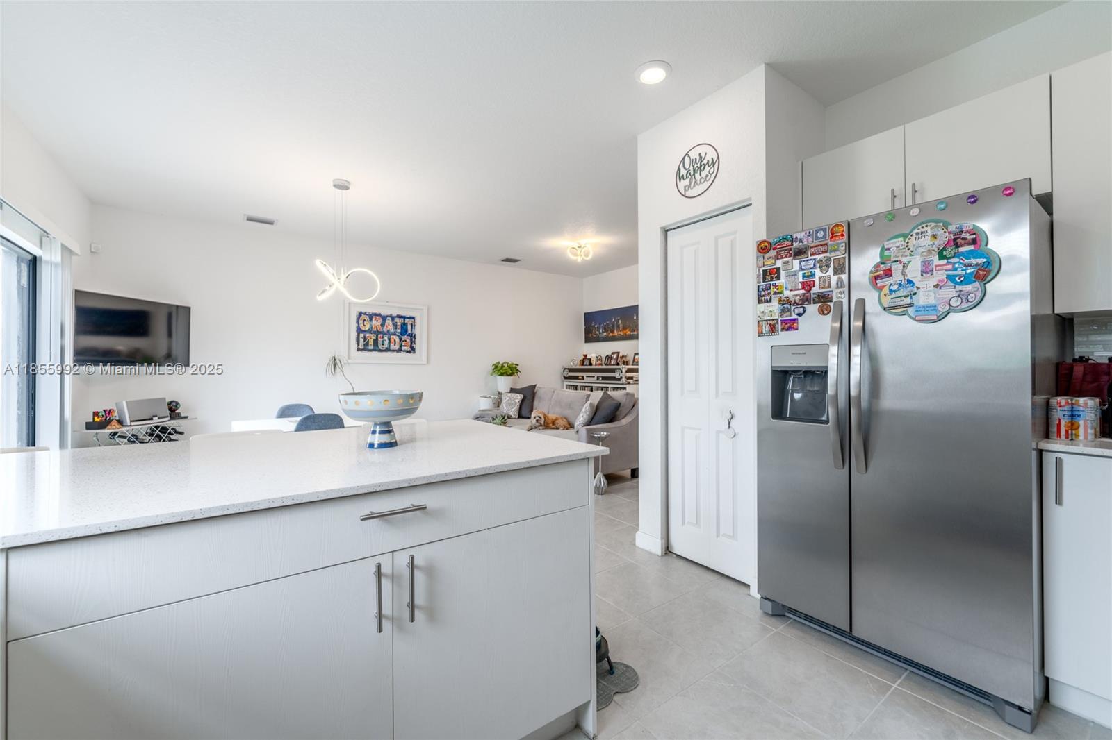 VISTA LAGO - Residential