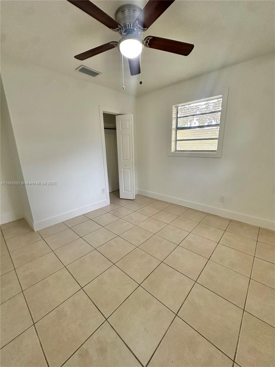 LAKE FOREST SEC 4 - Residential Lease