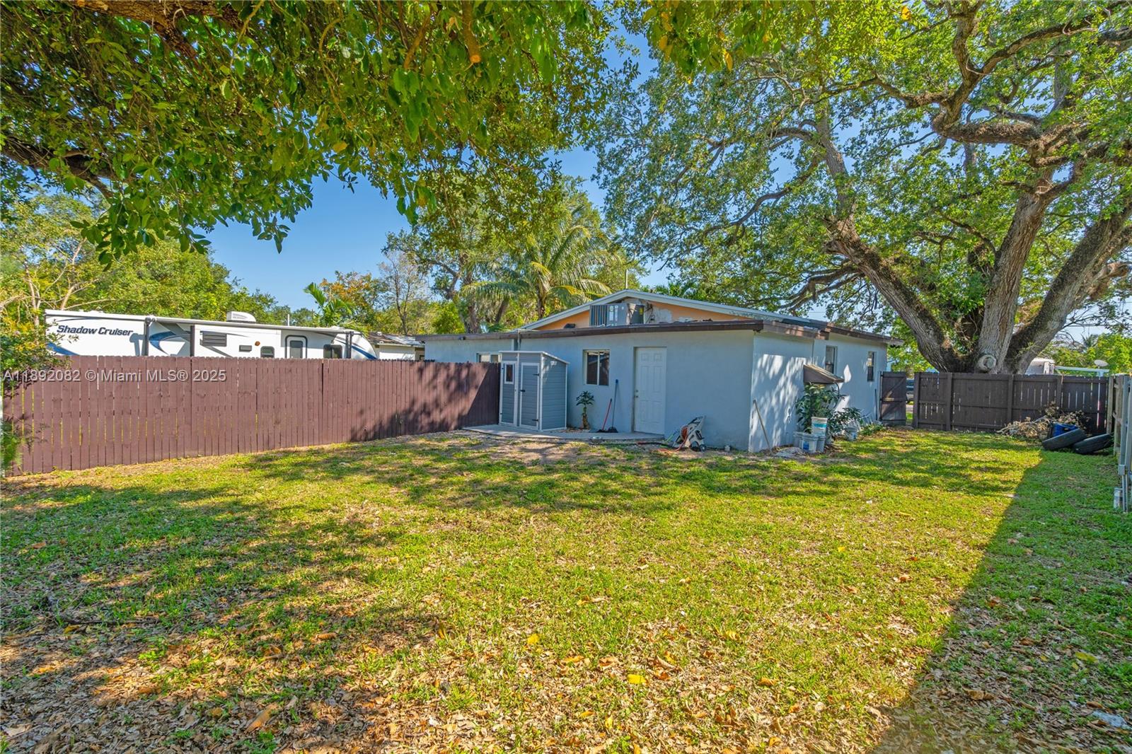 LAKE FOREST SEC 4 - Residential Lease