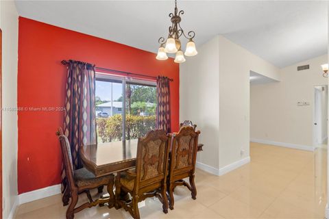 Single Family Residence in Miami FL 10944 158th Ter Ter 28.jpg