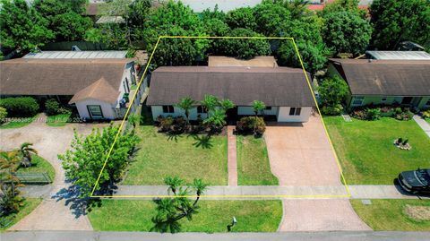 Single Family Residence in Miami FL 10944 158th Ter Ter 42.jpg