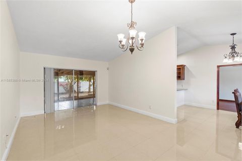 Single Family Residence in Miami FL 10944 158th Ter Ter 9.jpg