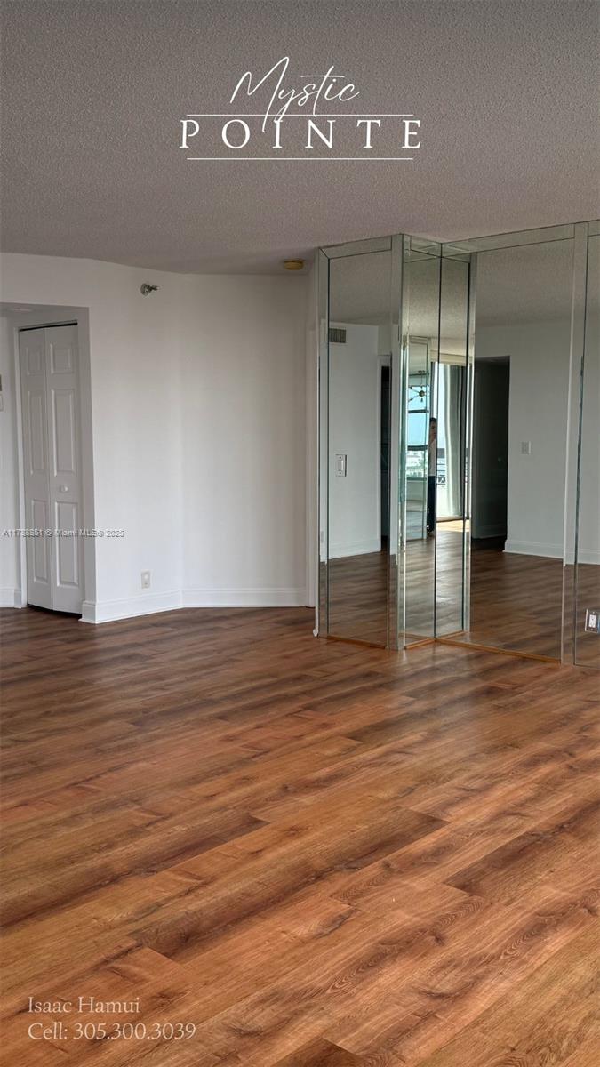 3500 Mystic Pointe Dr 3003