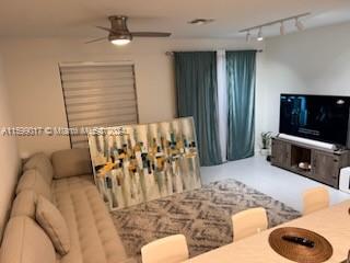 PINE VISTA - Residential Lease