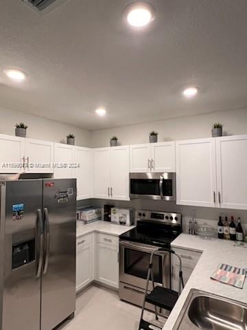 PINE VISTA - Residential Lease