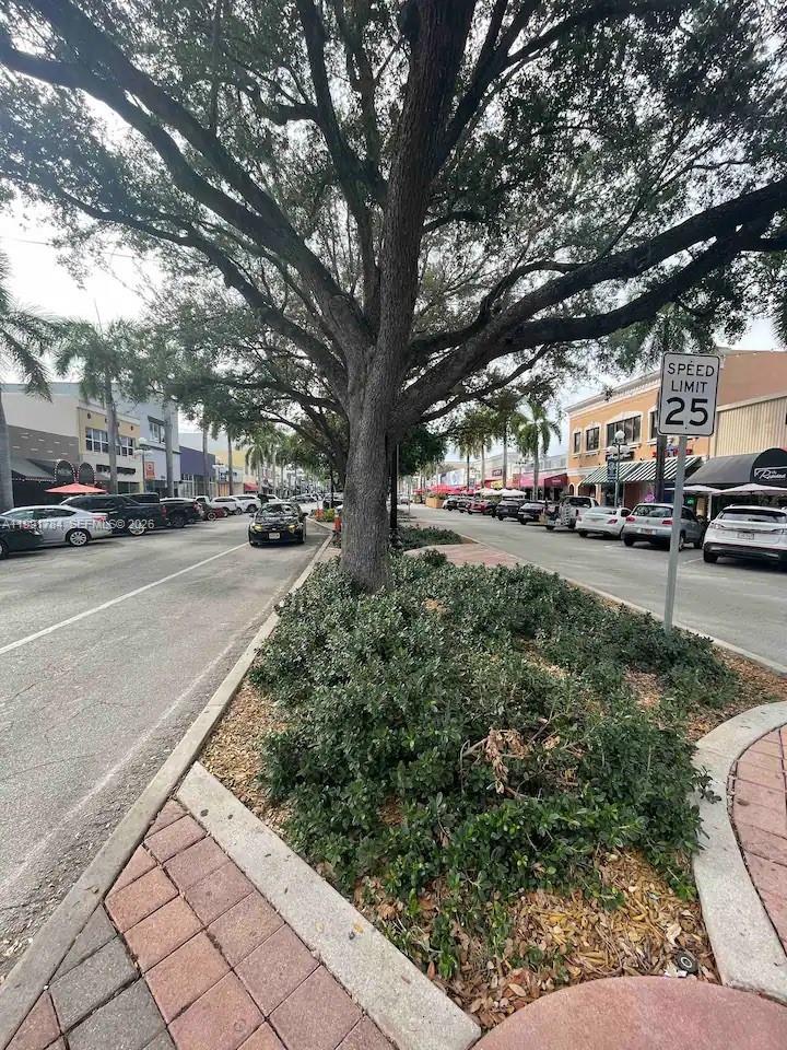 HOLLYWOOD SOUTH SIDE ADD - Residential Income