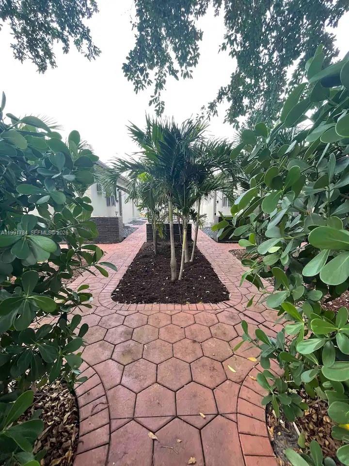 HOLLYWOOD SOUTH SIDE ADD - Residential Income