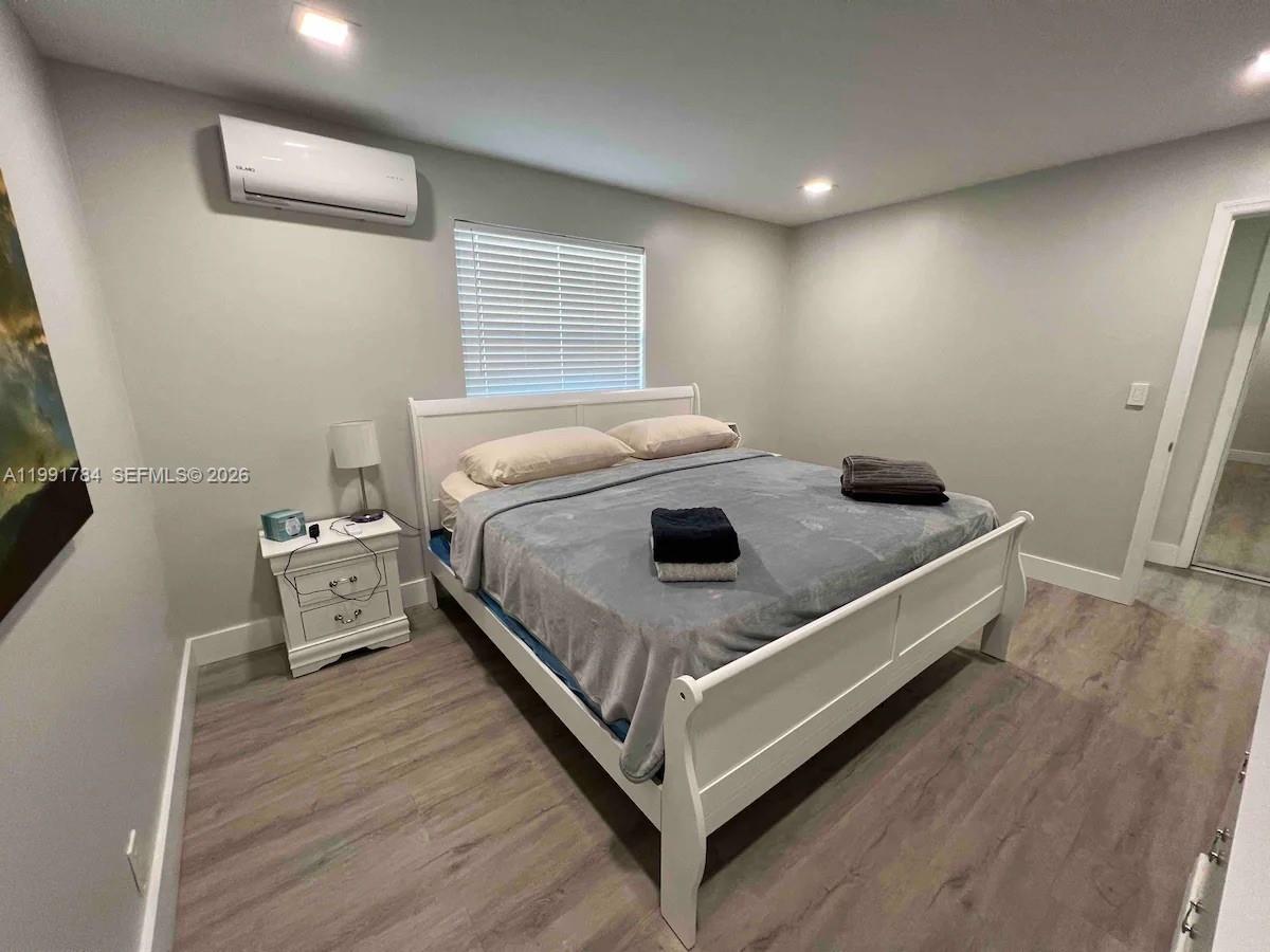 HOLLYWOOD SOUTH SIDE ADD - Residential Income