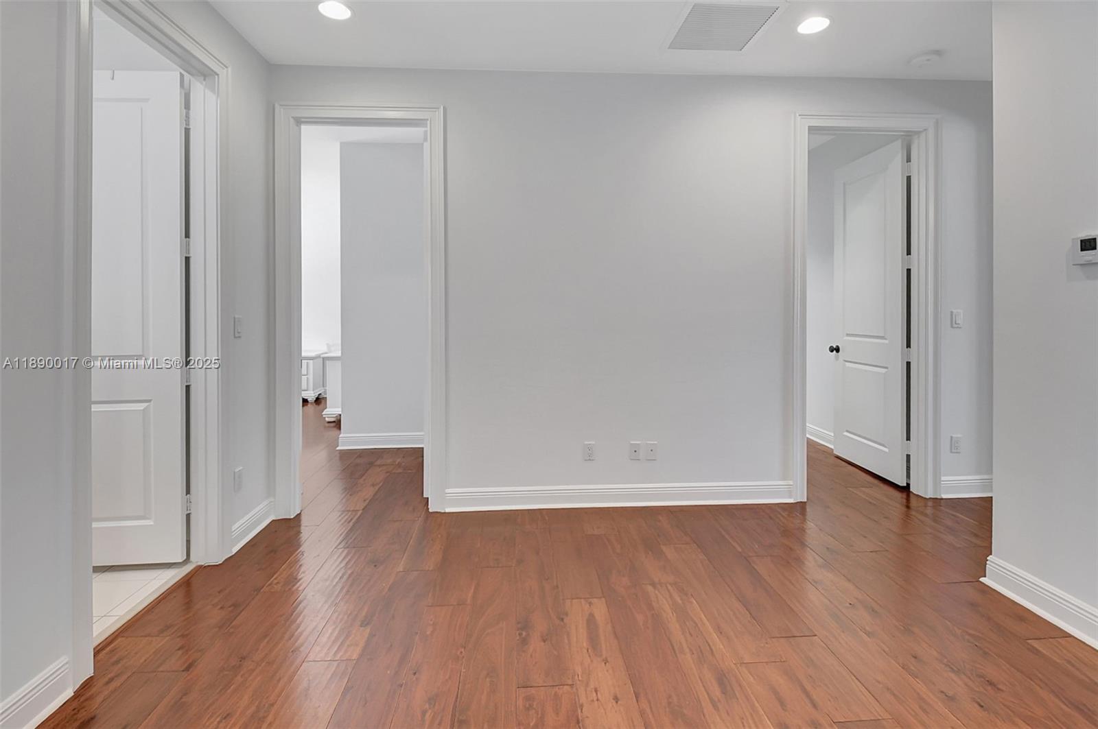 ROYAL POINCIANA - Residential Lease