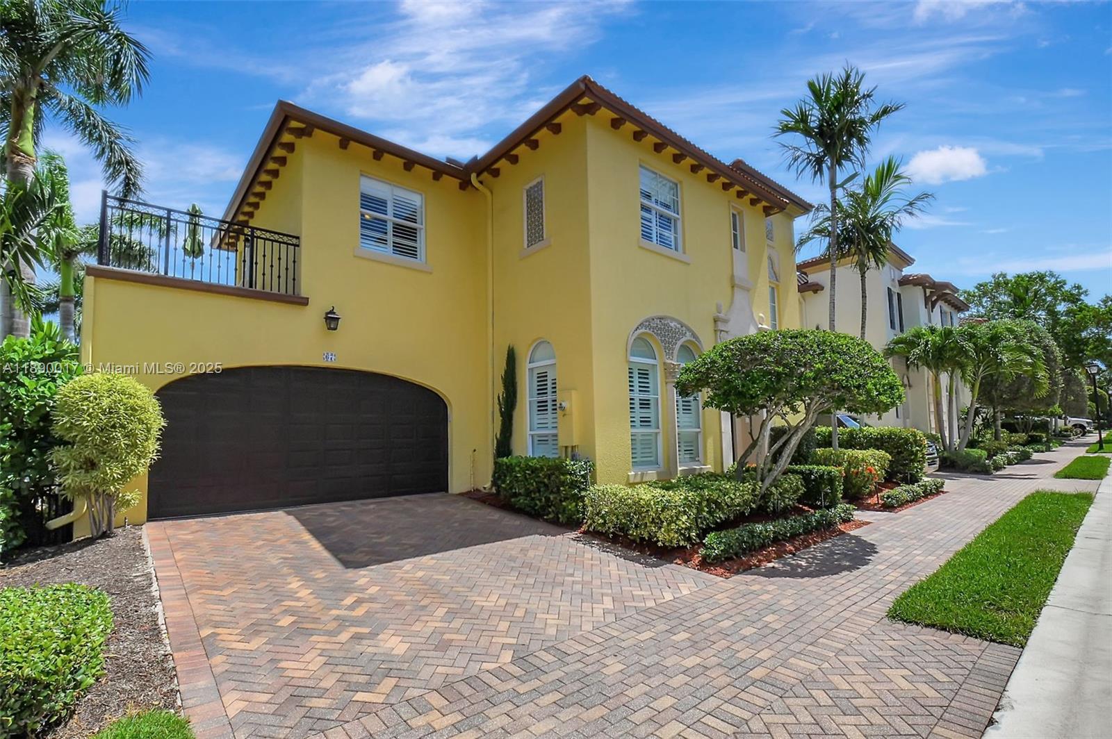 ROYAL POINCIANA - Residential Lease