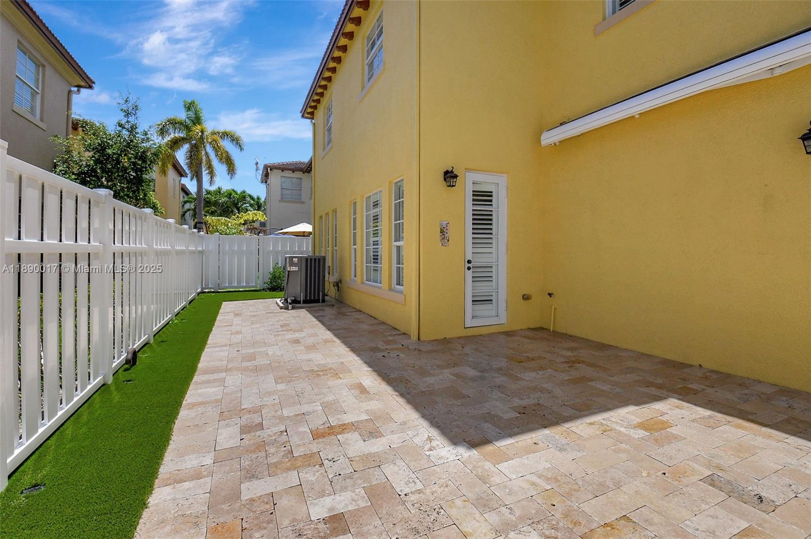 ROYAL POINCIANA - Residential Lease