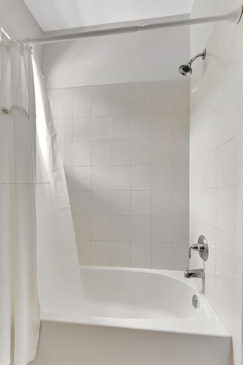 ROYAL POINCIANA - Residential Lease