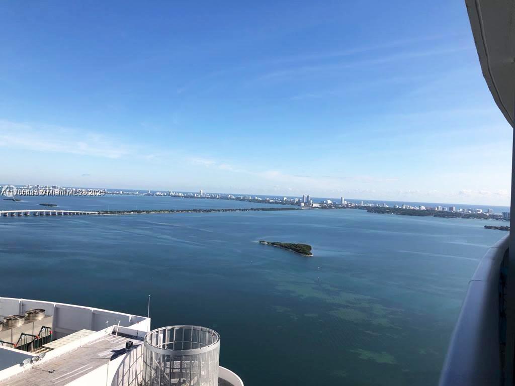 488 Ne 18th St 4905, Miami, Broward County, Florida - 2 Bedrooms  
3 Bathrooms - 